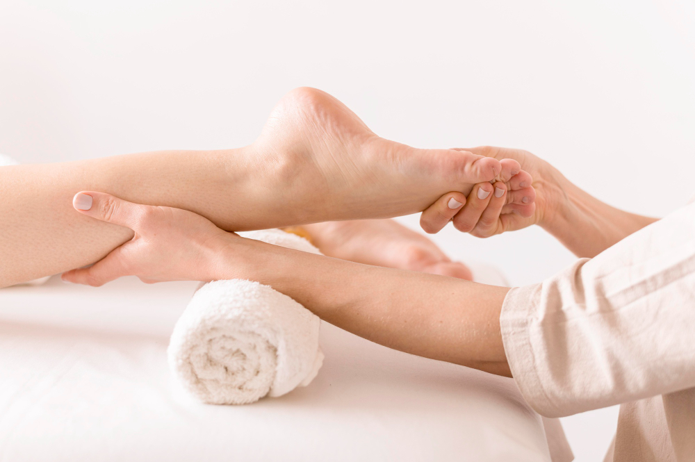 massaging-foot